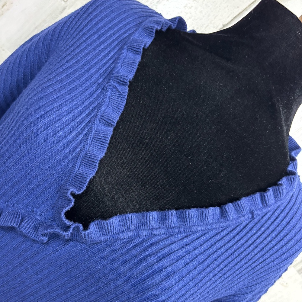 Luna‎ Plus Size Ruffled Blue Ribbed Sweater - Picture 2 of 9